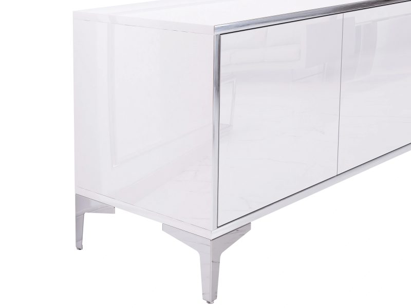 Detailansicht des verchromten Metallbeins des TV-Lowboards Monako