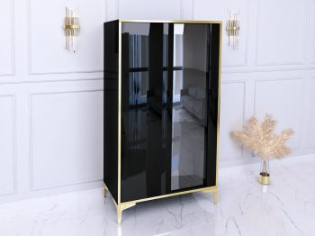 Vitrine Monako 80cm Schwarz Hochglanz mit goldenen Akzenten seitlich im Raum