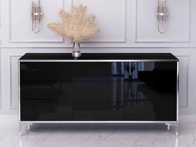 Kommode Monako 154cm Schwarz Hochglanz mit silbernen Akzenten im modernen Wohnzimmer