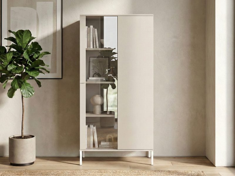 Vitrine Galizia 80cm Kaschmir Matt auf weißen Beinen
