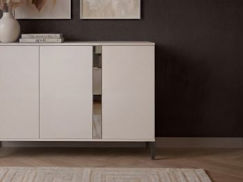 Kommode Galizia 128cm Kaschmir Matt mit 3 Türen und Zierspiegel auf schwarzen Beinen