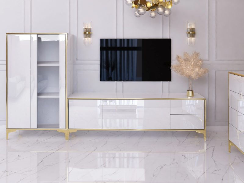 Vitrine Monako kombiniert mit TV-Lowboard im glamourösen Wohnzimmer